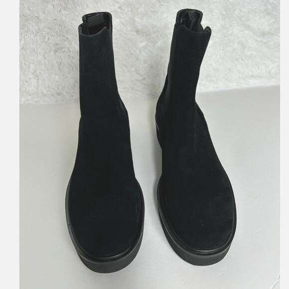 STUART WEITZMAN Henley Suede Bootie Chelsea Black Size 7 NEW - Picture 5 of 10